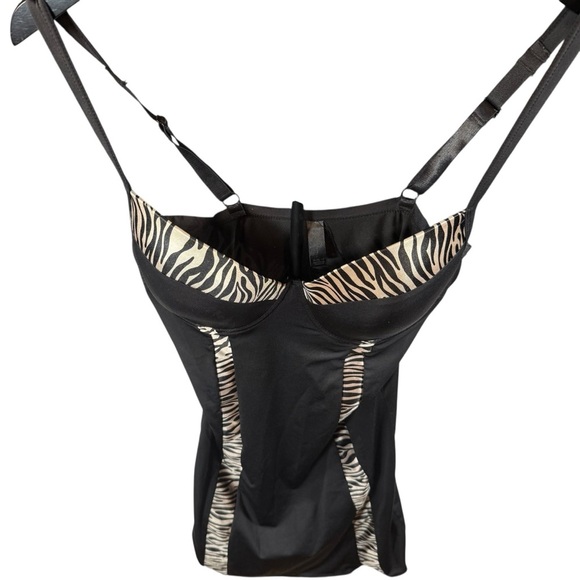 Marilyn Monroe collection body hugging full bustier - Picture 3 of 10